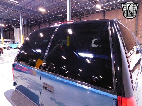 1995 Chevrolet Suburban image 49