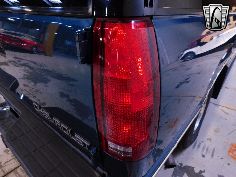 1995 Chevrolet Suburban image 51