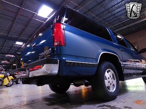 1995 Chevrolet Suburban image 53