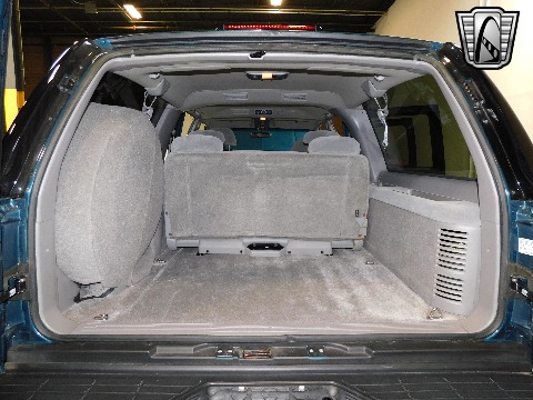 1995 Chevrolet Suburban image 79
