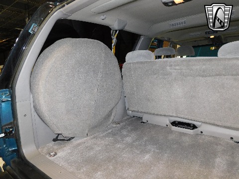 1995 Chevrolet Suburban image 80