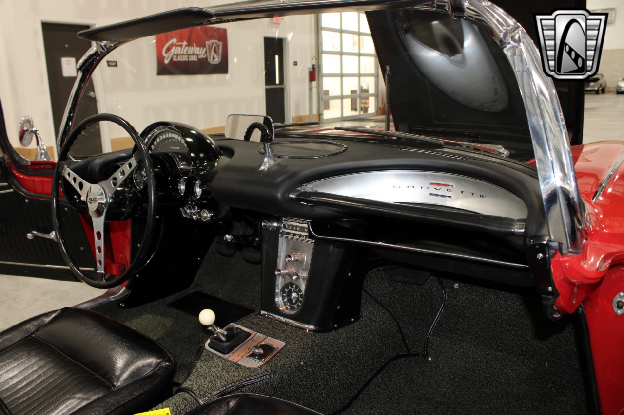 1962 Chevrolet Corvette 24