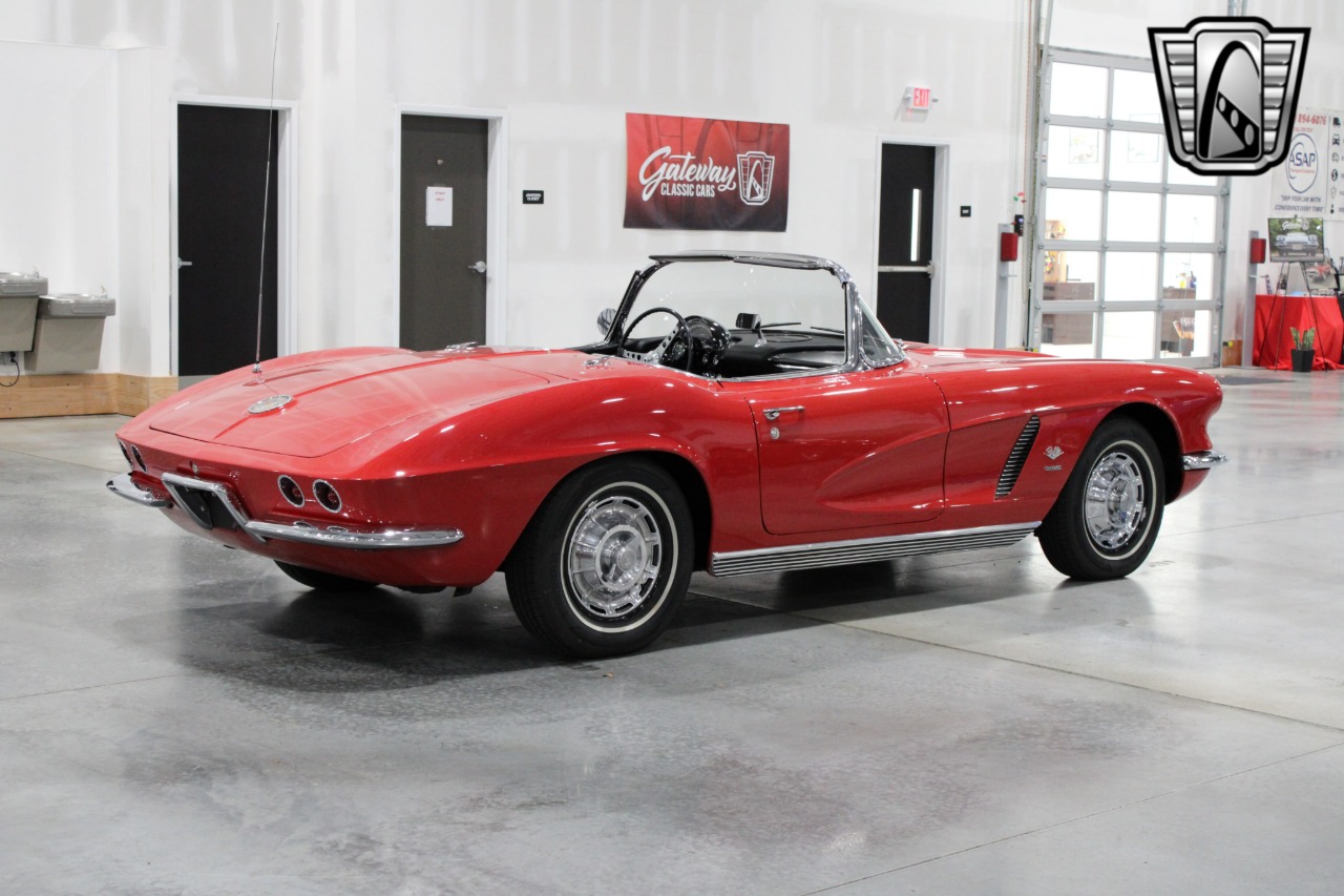 1962 Chevrolet Corvette 36