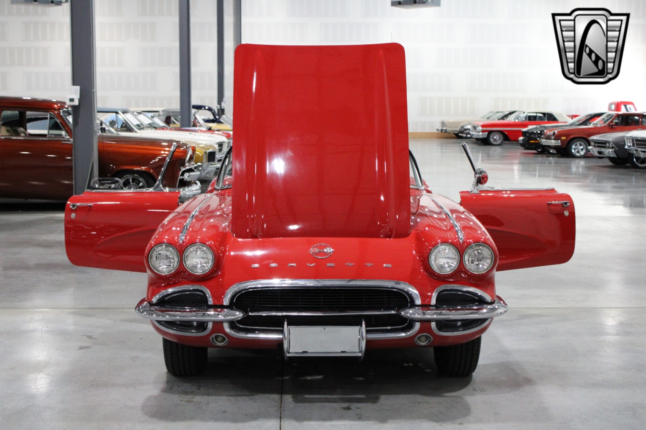 1962 Chevrolet Corvette 21