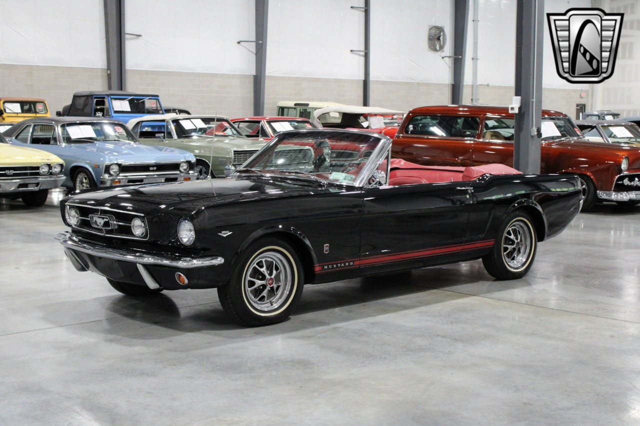 1965 Ford Mustang 2