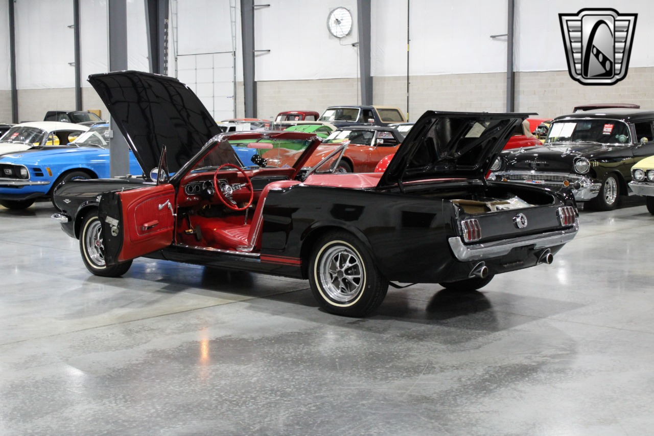 1965 Ford Mustang 17