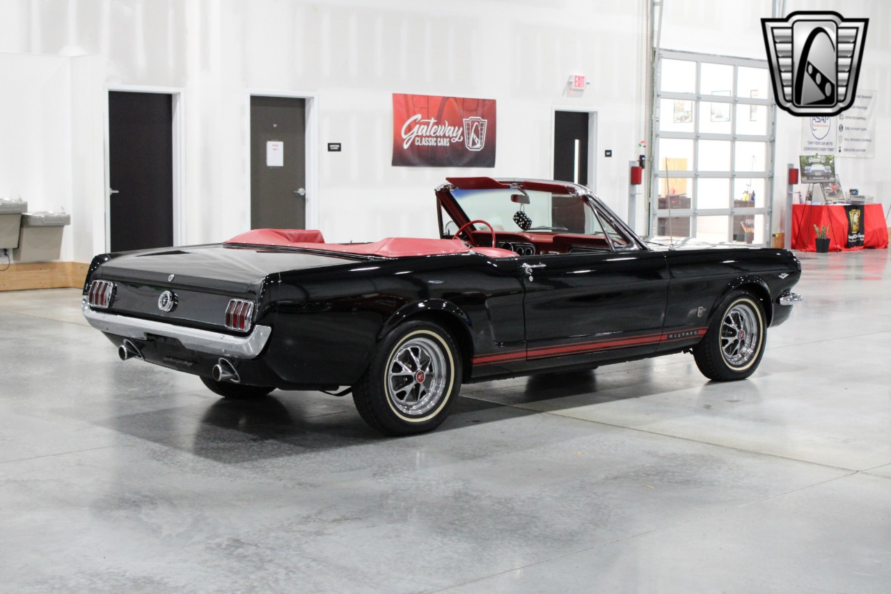 1965 Ford Mustang 4
