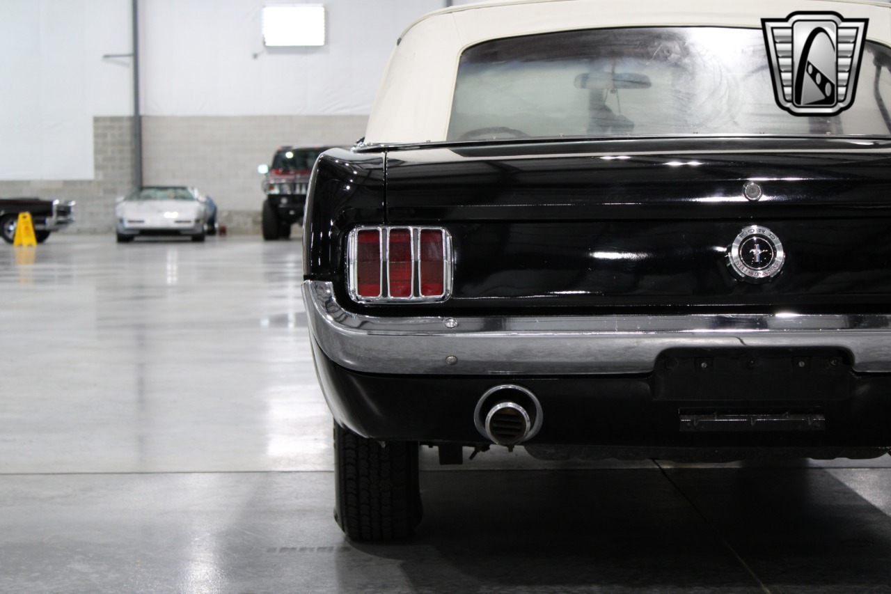 1965 Ford Mustang 72