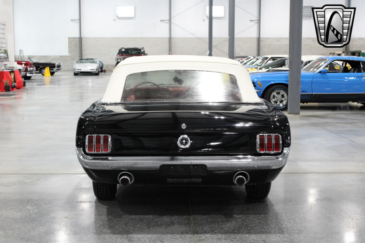1965 Ford Mustang 38