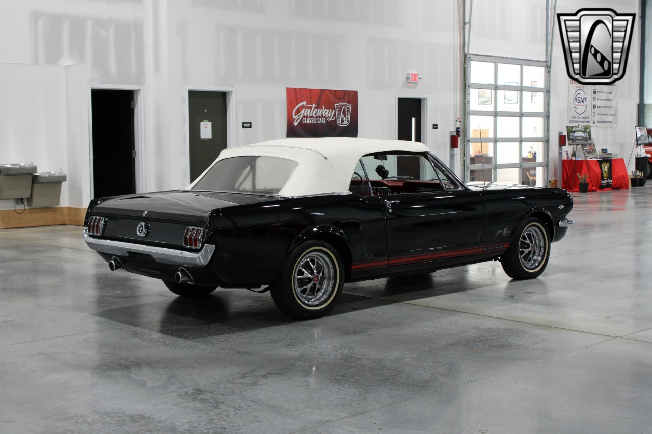 1965 Ford Mustang 39