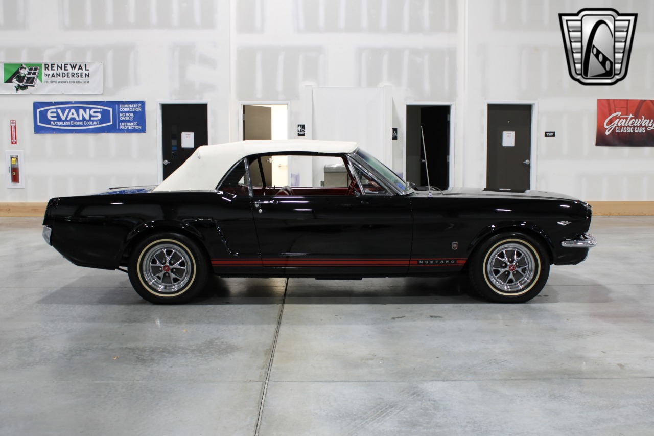 1965 Ford Mustang 40