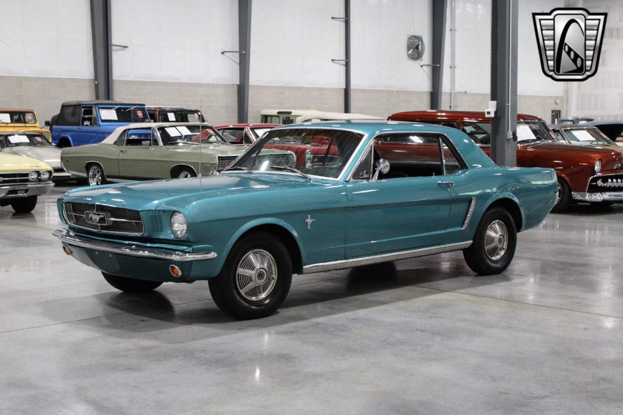 1965 Ford Mustang 2
