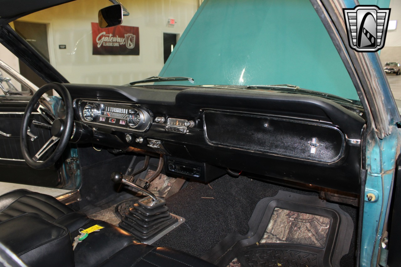 1965 Ford Mustang 24