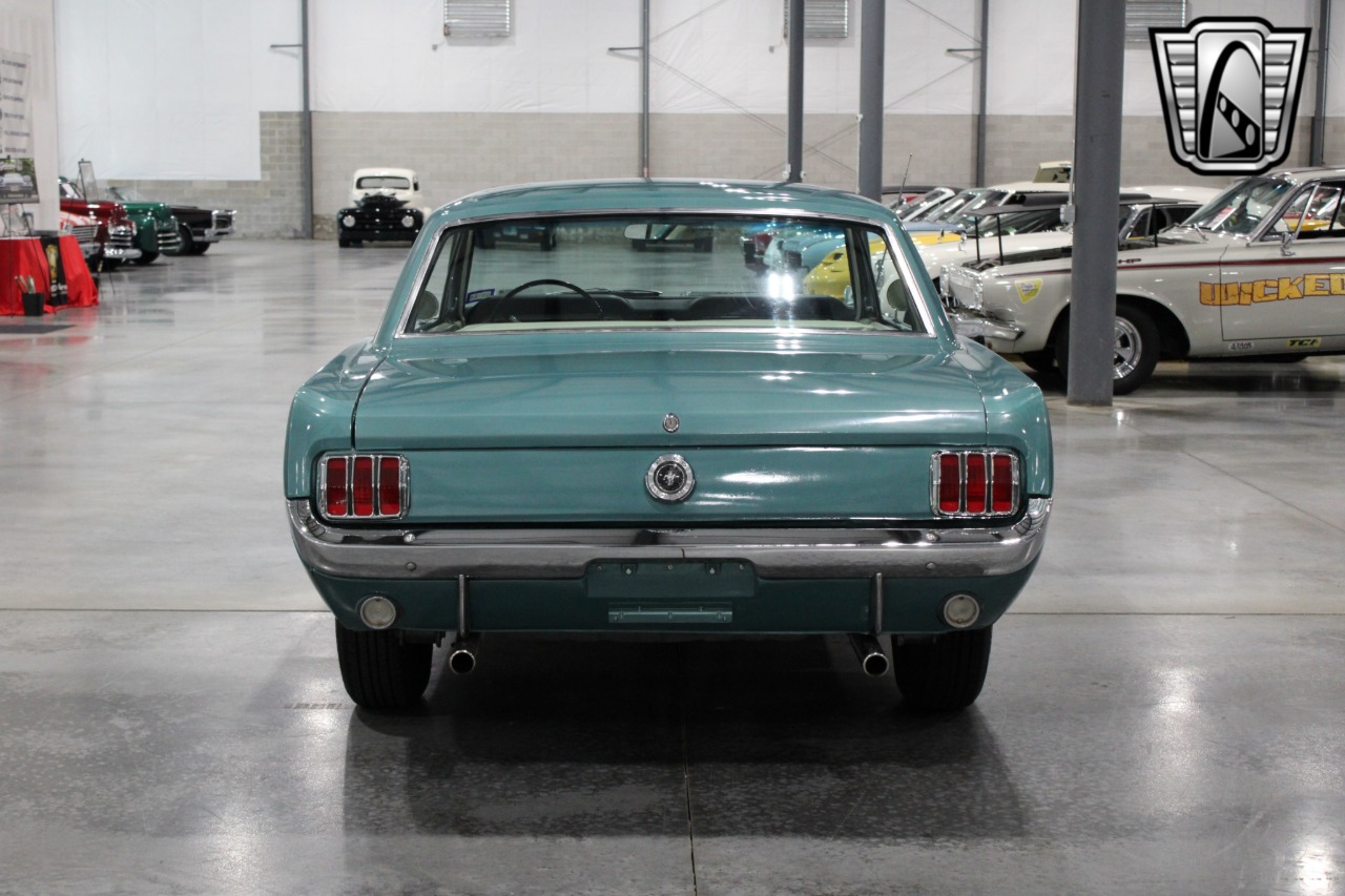 1965 Ford Mustang 34