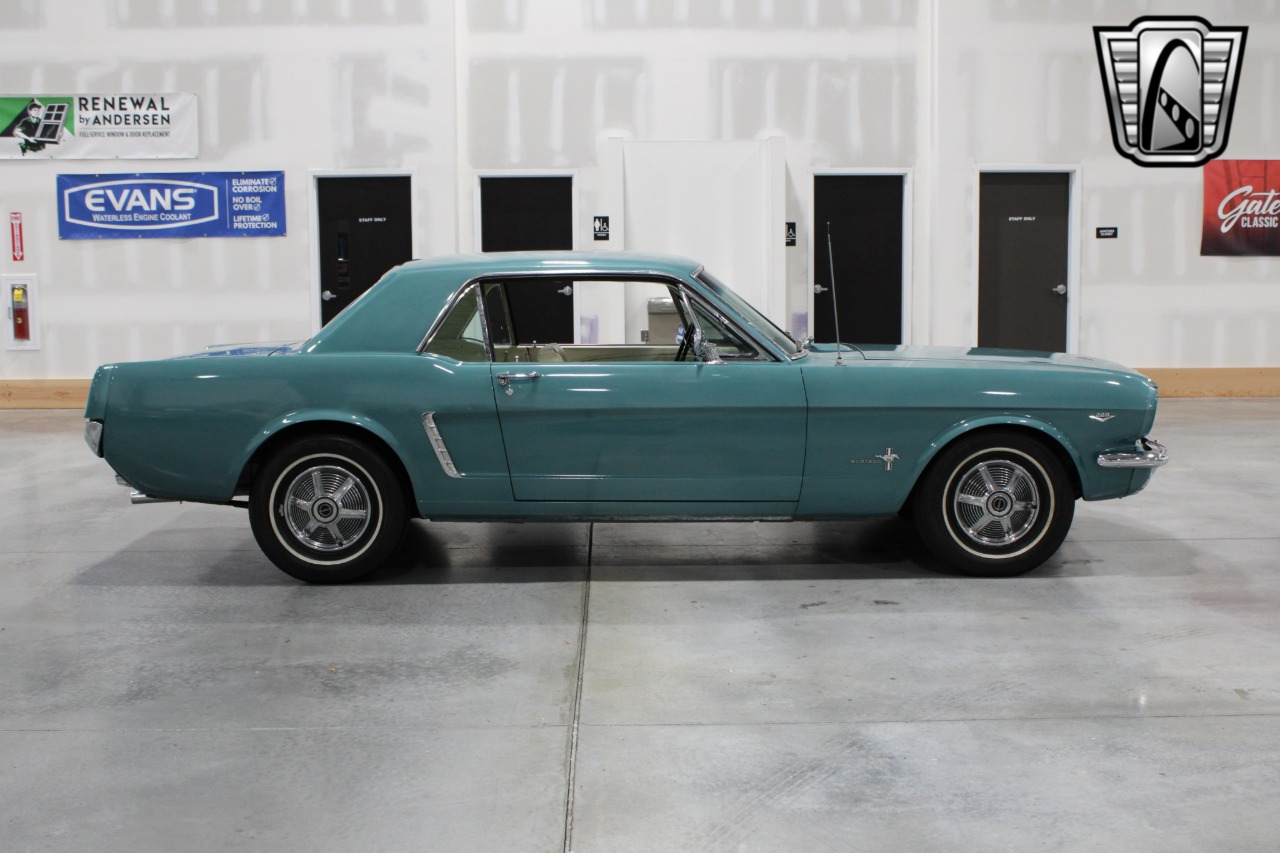 1965 Ford Mustang 36