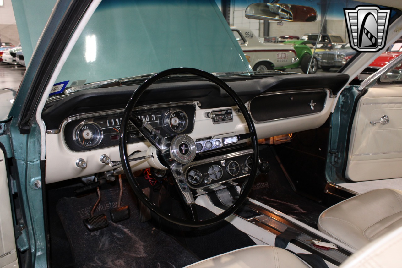 1965 Ford Mustang 23