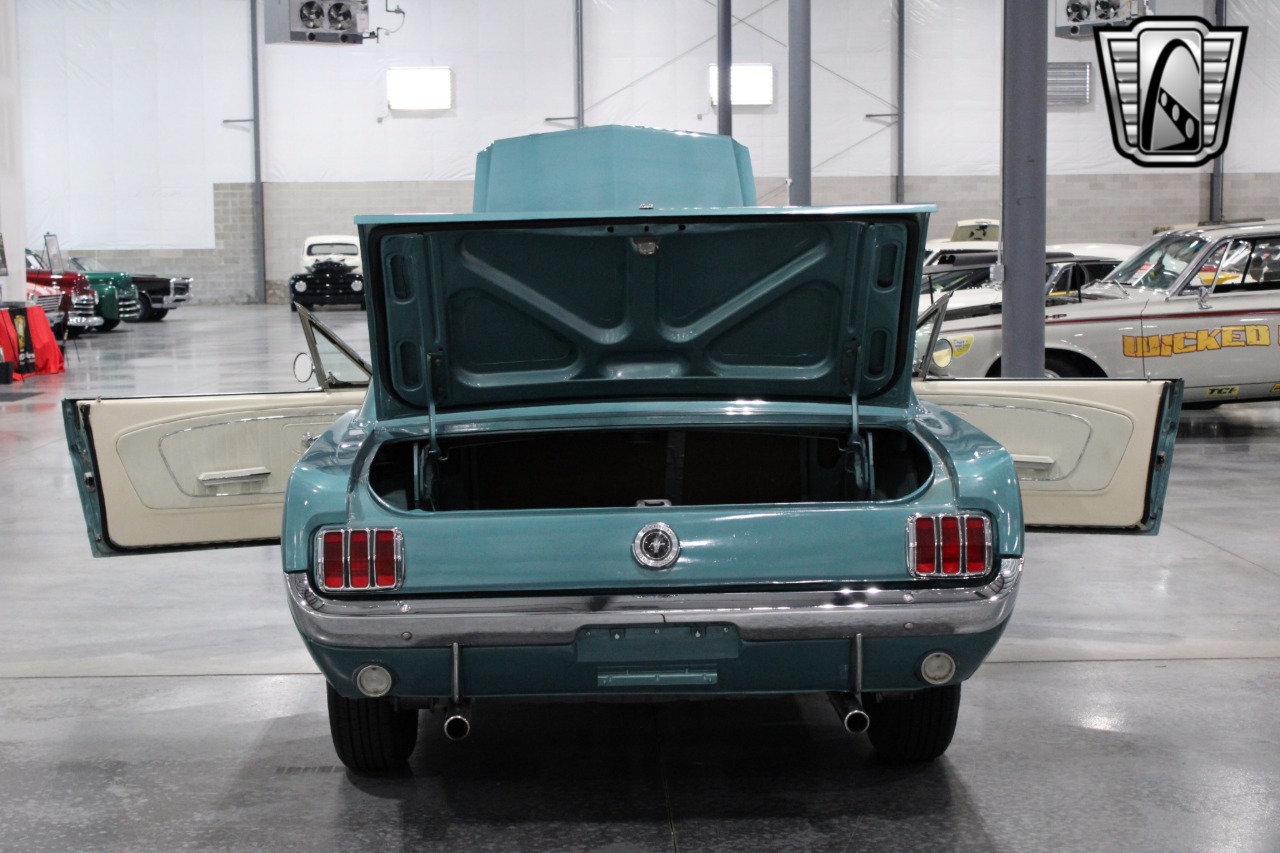 1965 Ford Mustang 18