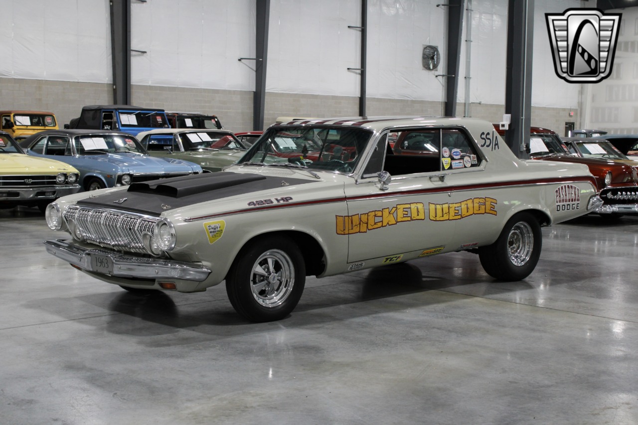 1963 Dodge Polara 32