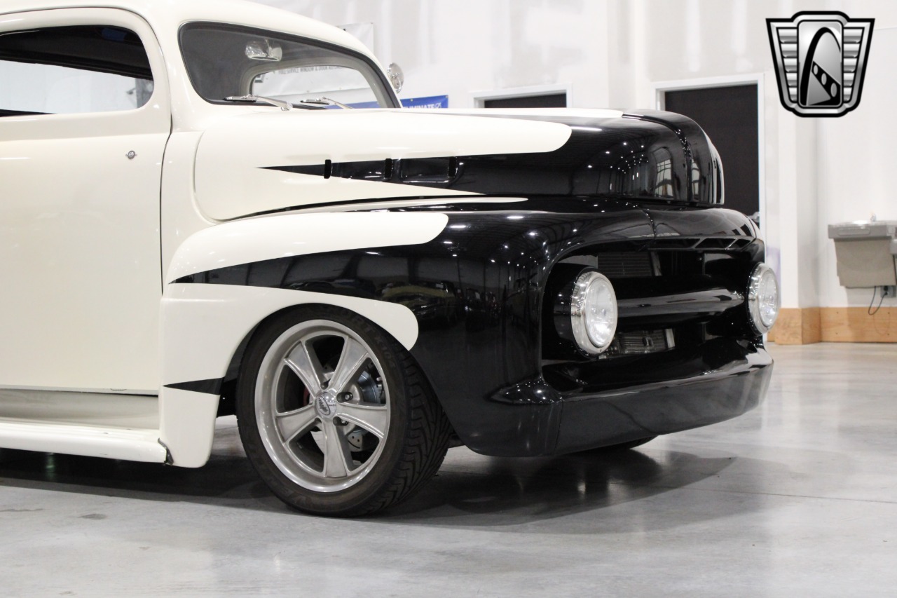 1951 Ford F1 84