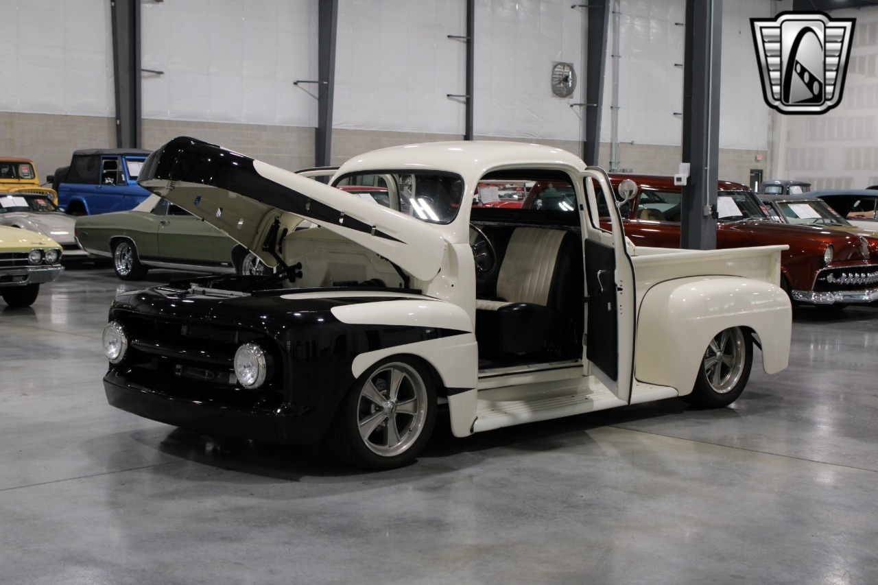 1951 Ford F1 16