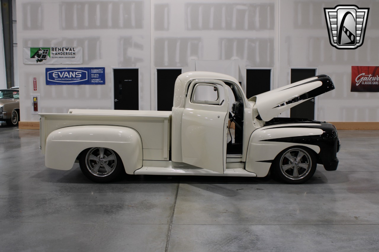 1951 Ford F1 87