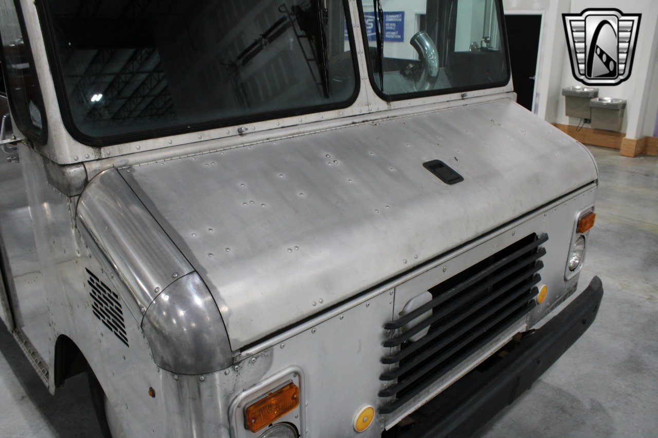 1984 Chevrolet Grumman 45