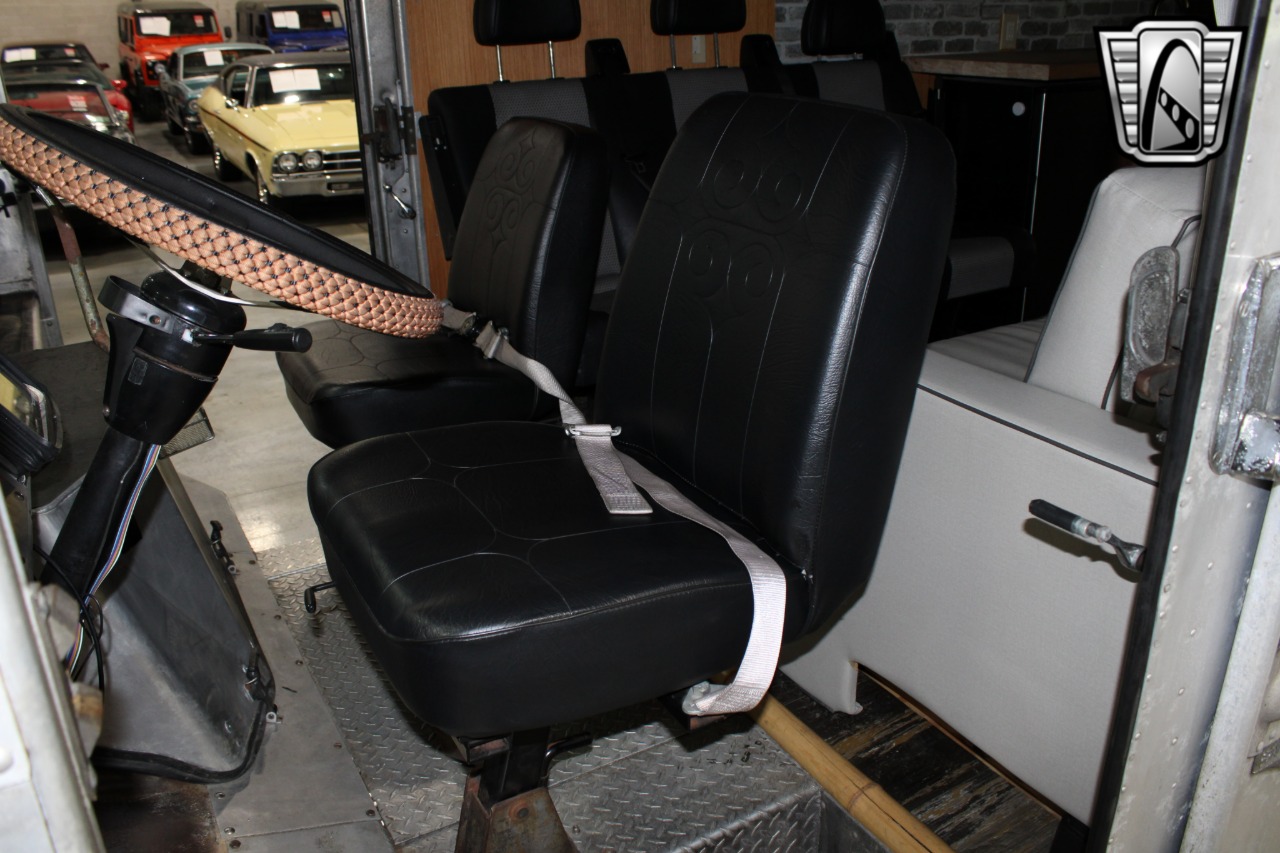 1984 Chevrolet Grumman 90