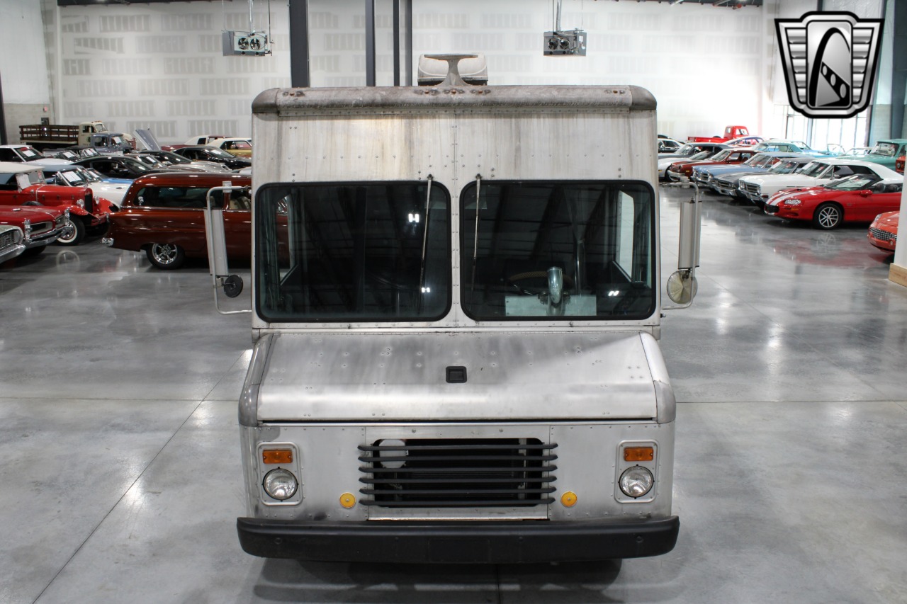 1984 Chevrolet Grumman 47