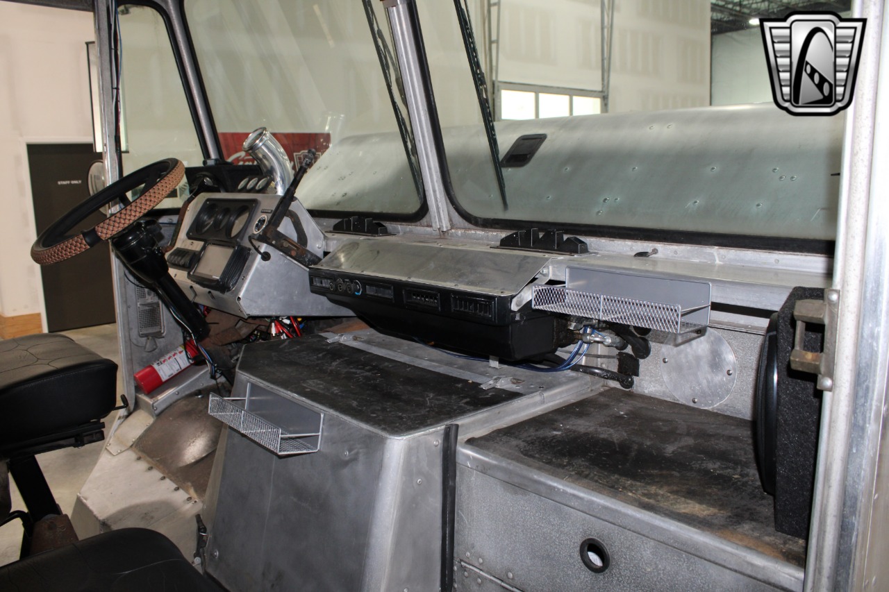 1984 Chevrolet Grumman 24