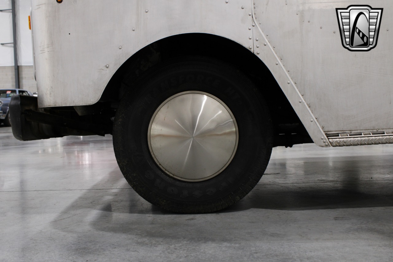 1984 Chevrolet Grumman 51