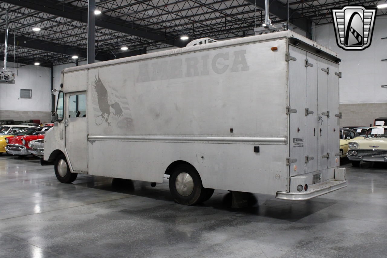 1984 Chevrolet Grumman 33