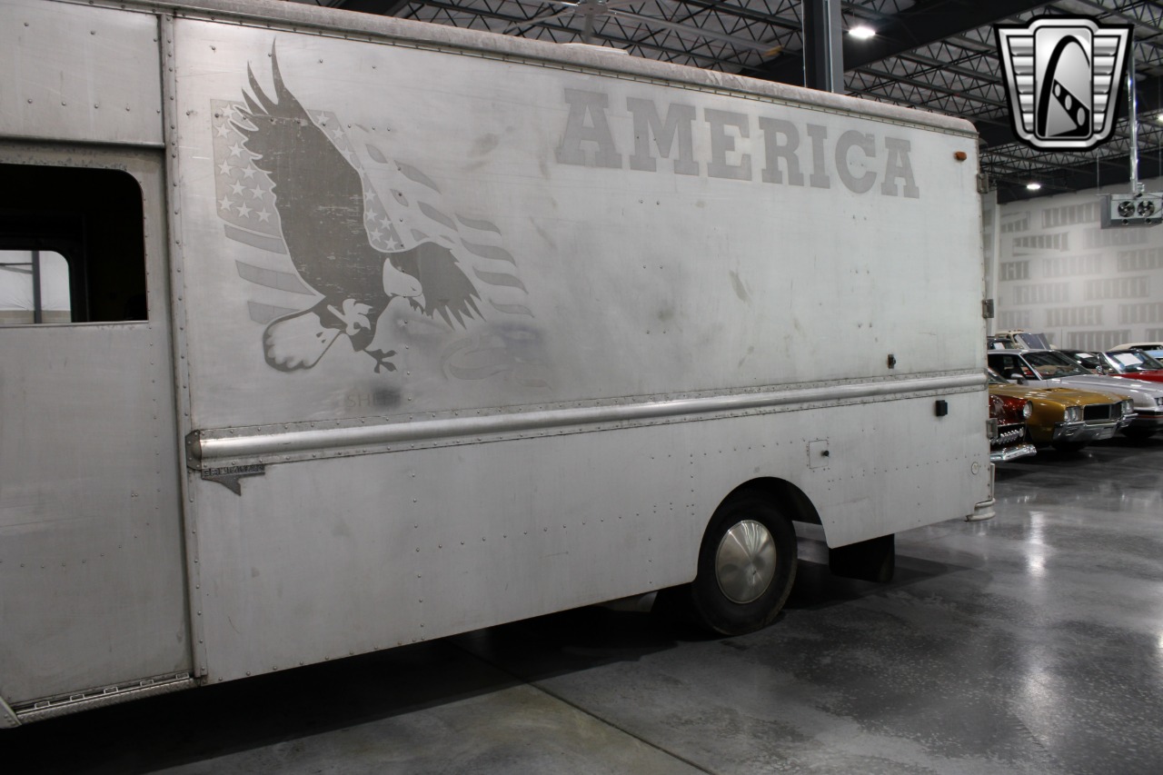 1984 Chevrolet Grumman 57