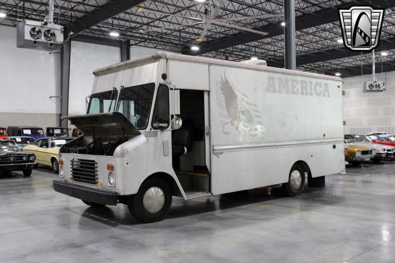 1984 Chevrolet Grumman 16