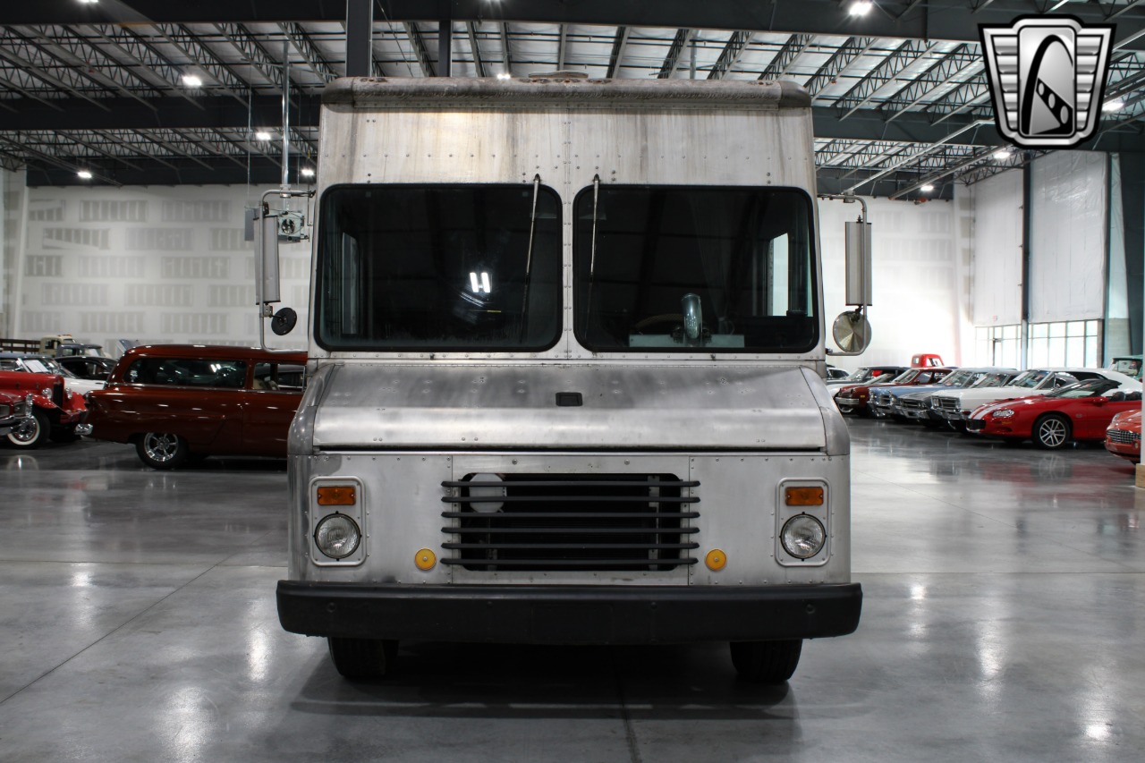 1984 Chevrolet Grumman 37