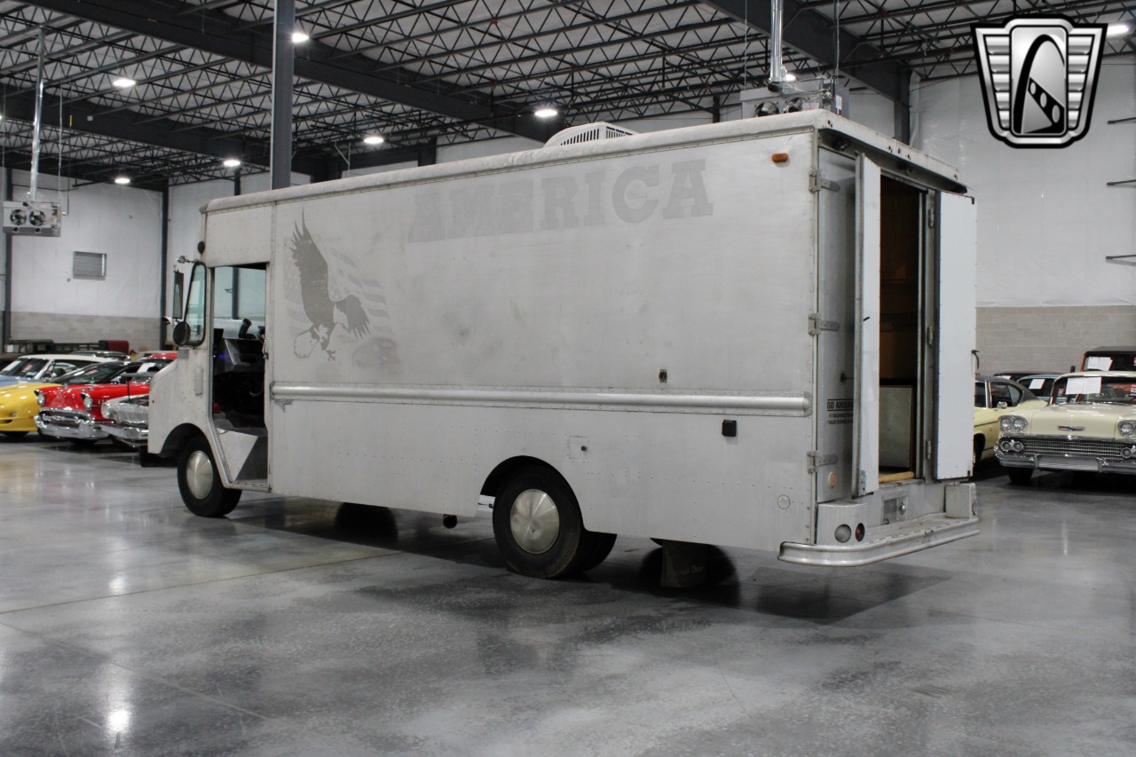 1984 Chevrolet Grumman 17