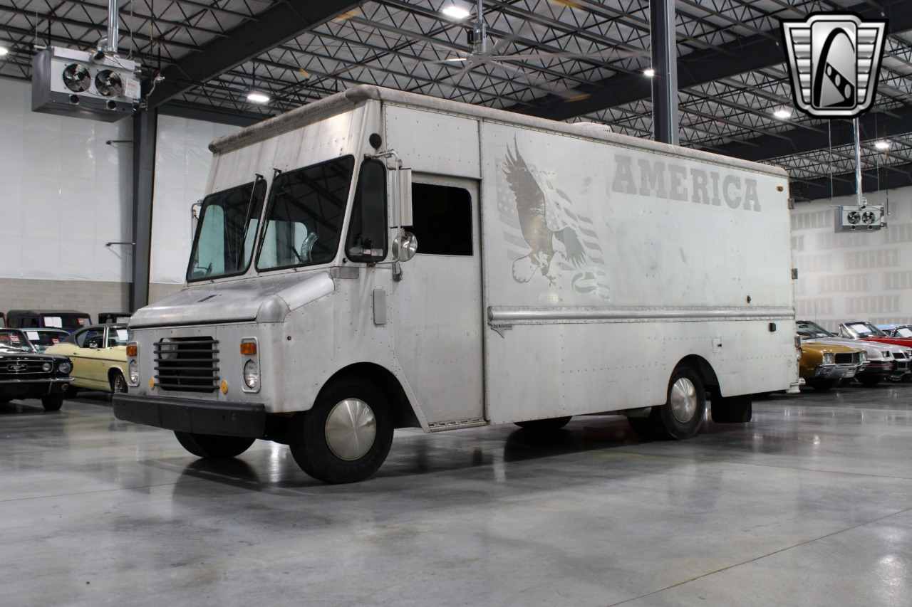 1984 Chevrolet Grumman 12