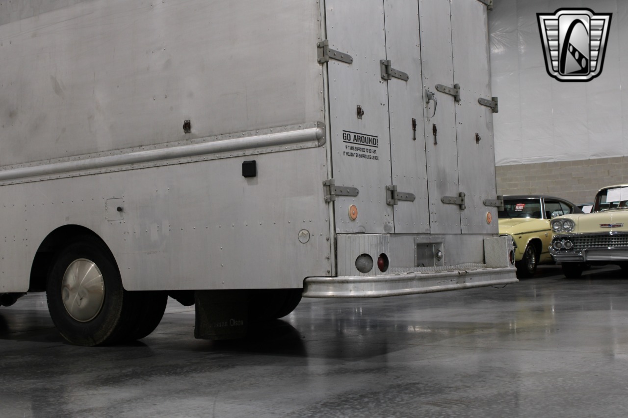 1984 Chevrolet Grumman 62