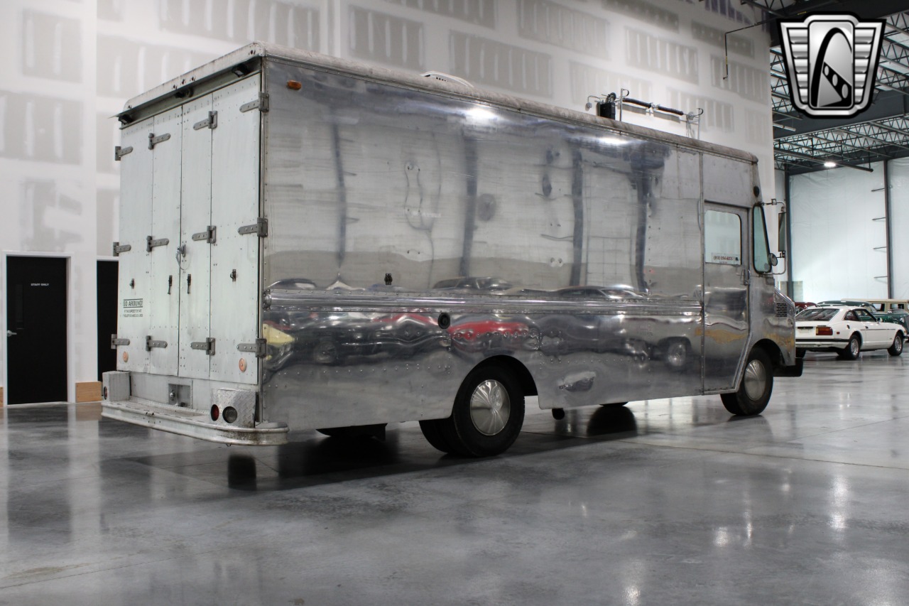 1984 Chevrolet Grumman 13