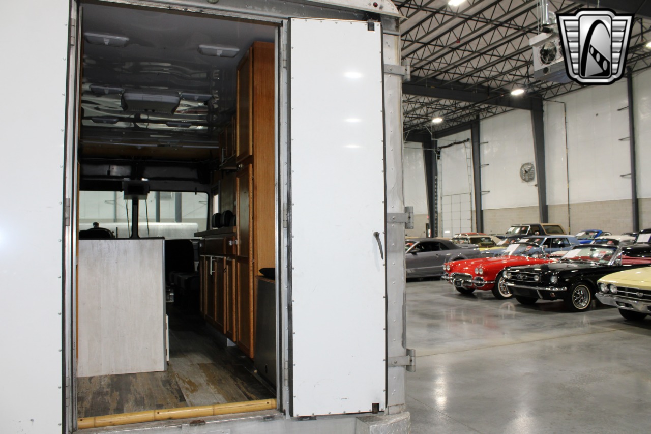 1984 Chevrolet Grumman 85