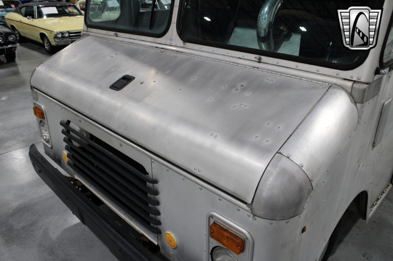 1984 Chevrolet Grumman 42