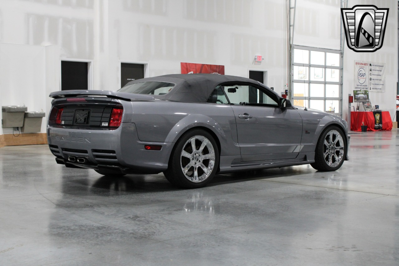 2006 Ford Mustang 13