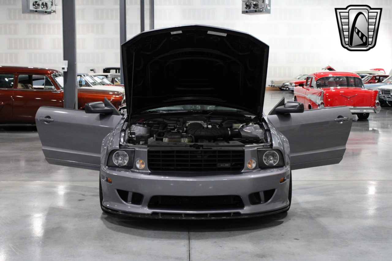2006 Ford Mustang 21