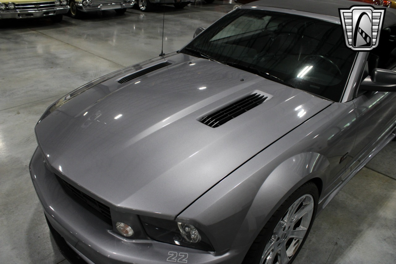 2006 Ford Mustang 53