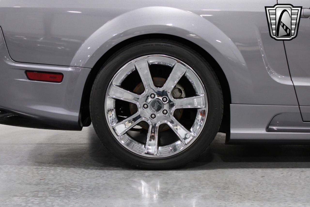 2006 Ford Mustang 82