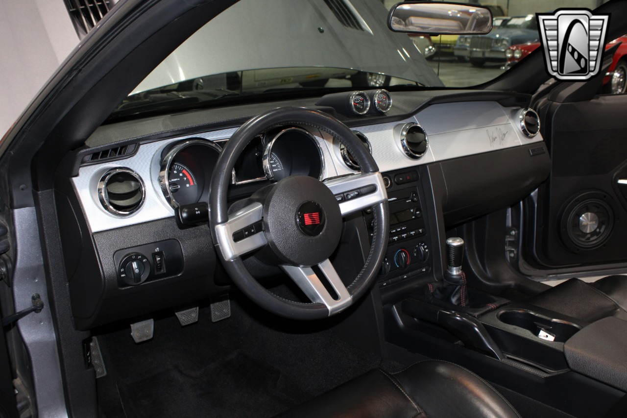 2006 Ford Mustang 23