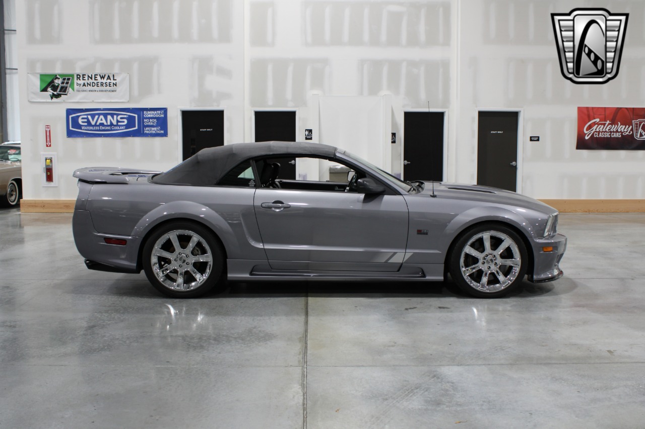 2006 Ford Mustang 44