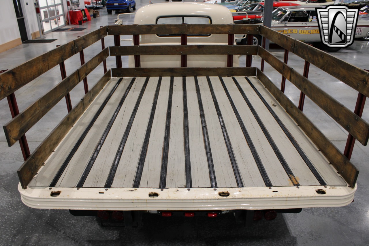 1953 Chevrolet 4400 89