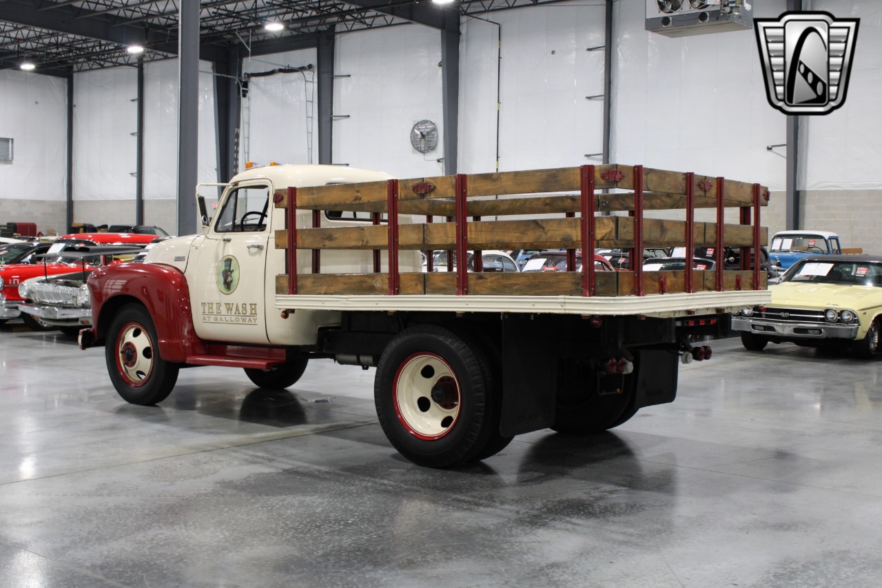 1953 Chevrolet 4400 3
