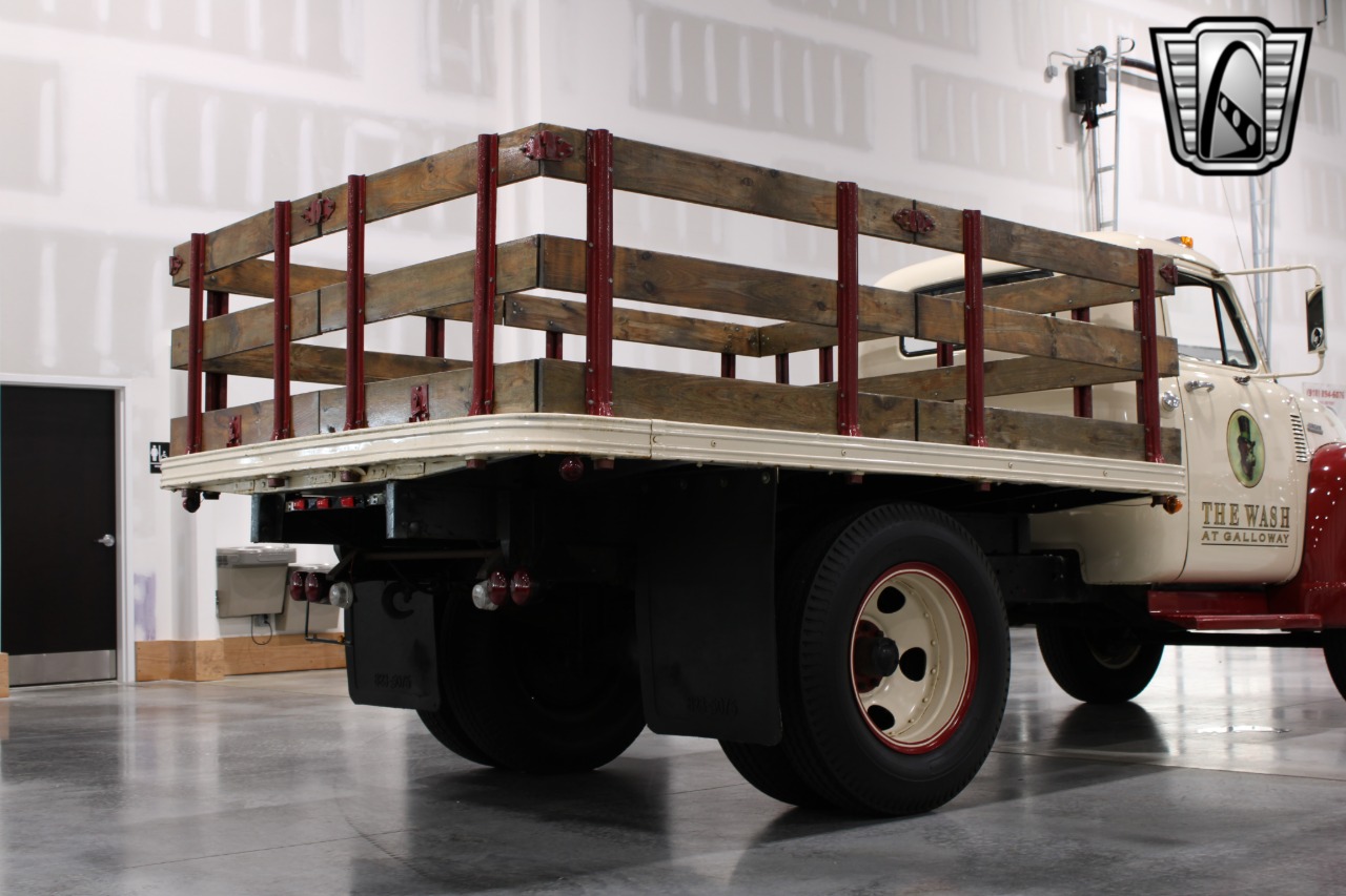 1953 Chevrolet 4400 71