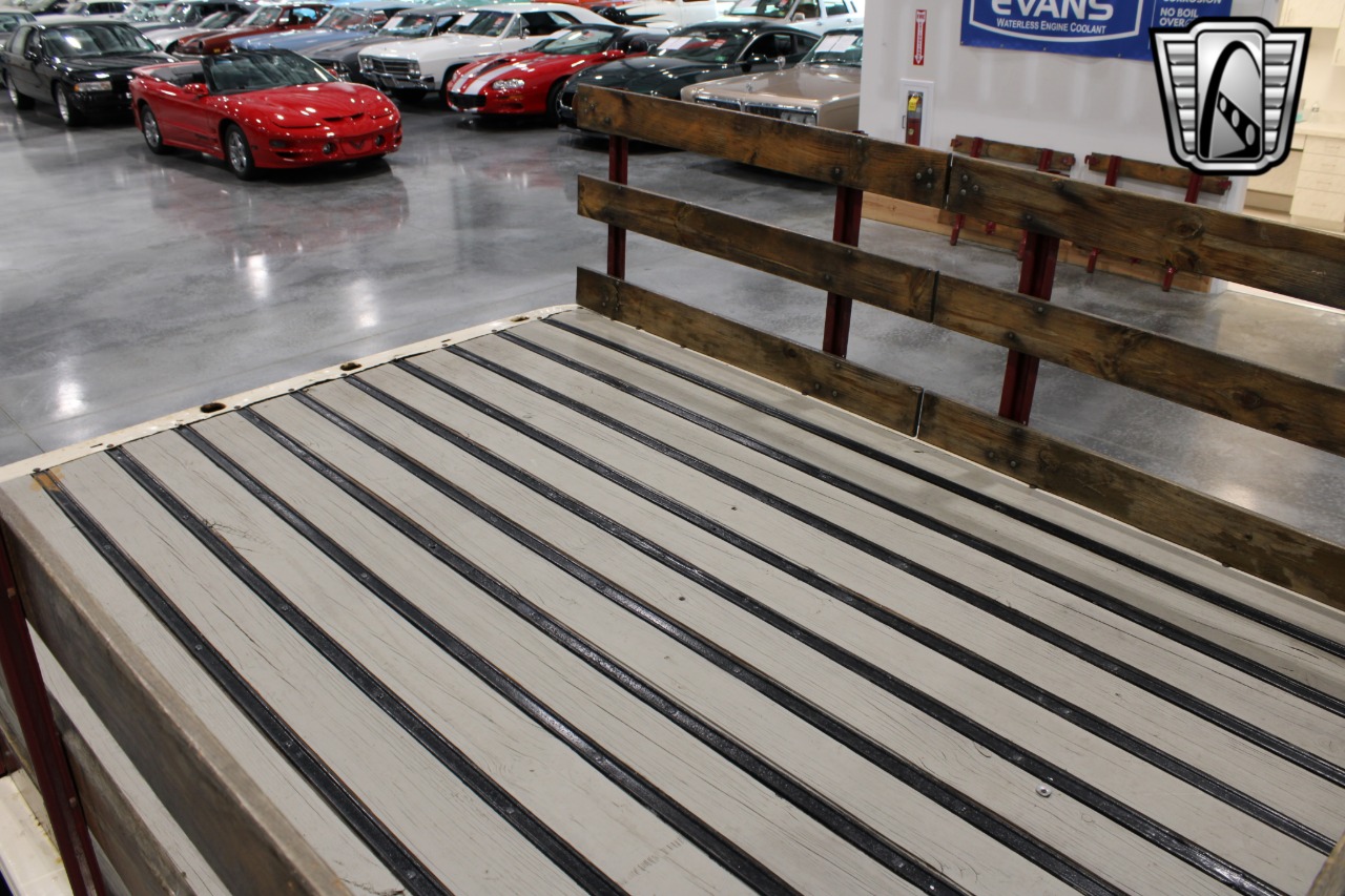 1953 Chevrolet 4400 93